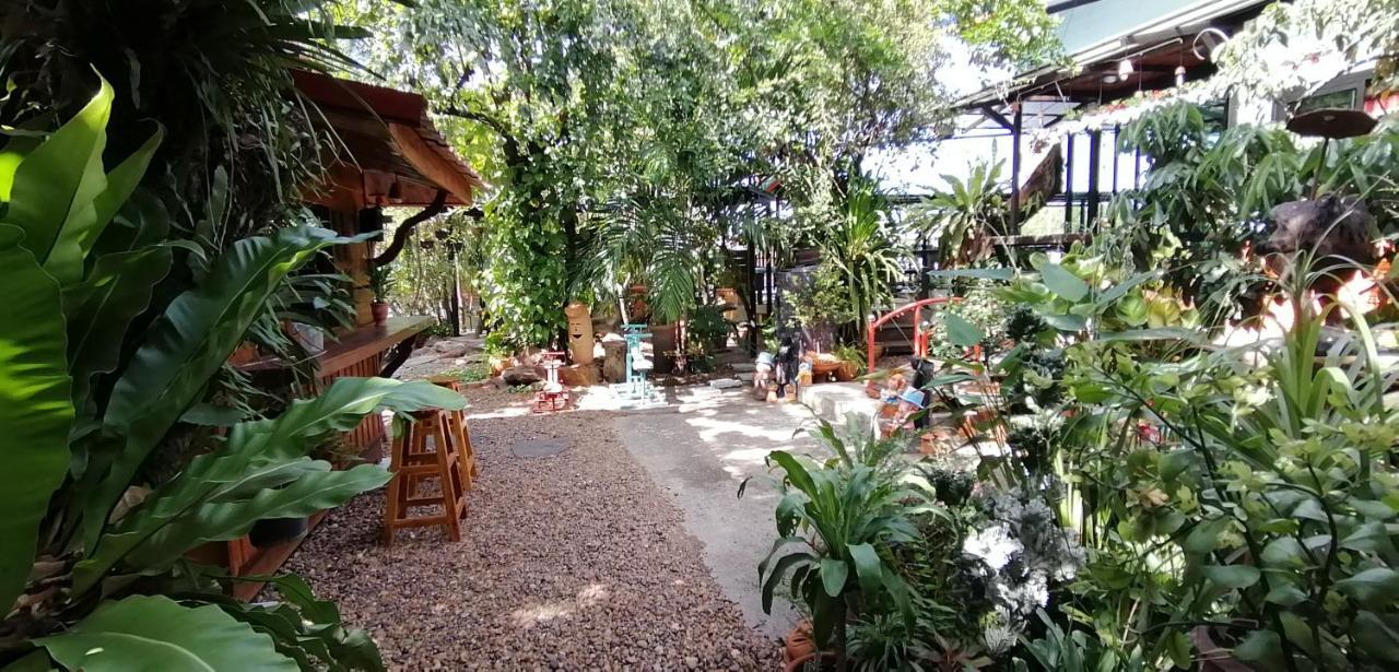 Sun Smile Hostel Ubon Ratchathani Bagian luar foto