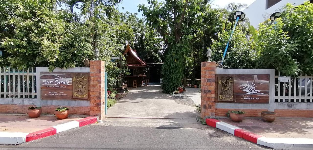 Sun Smile Hostel Ubon Ratchathani Bagian luar foto