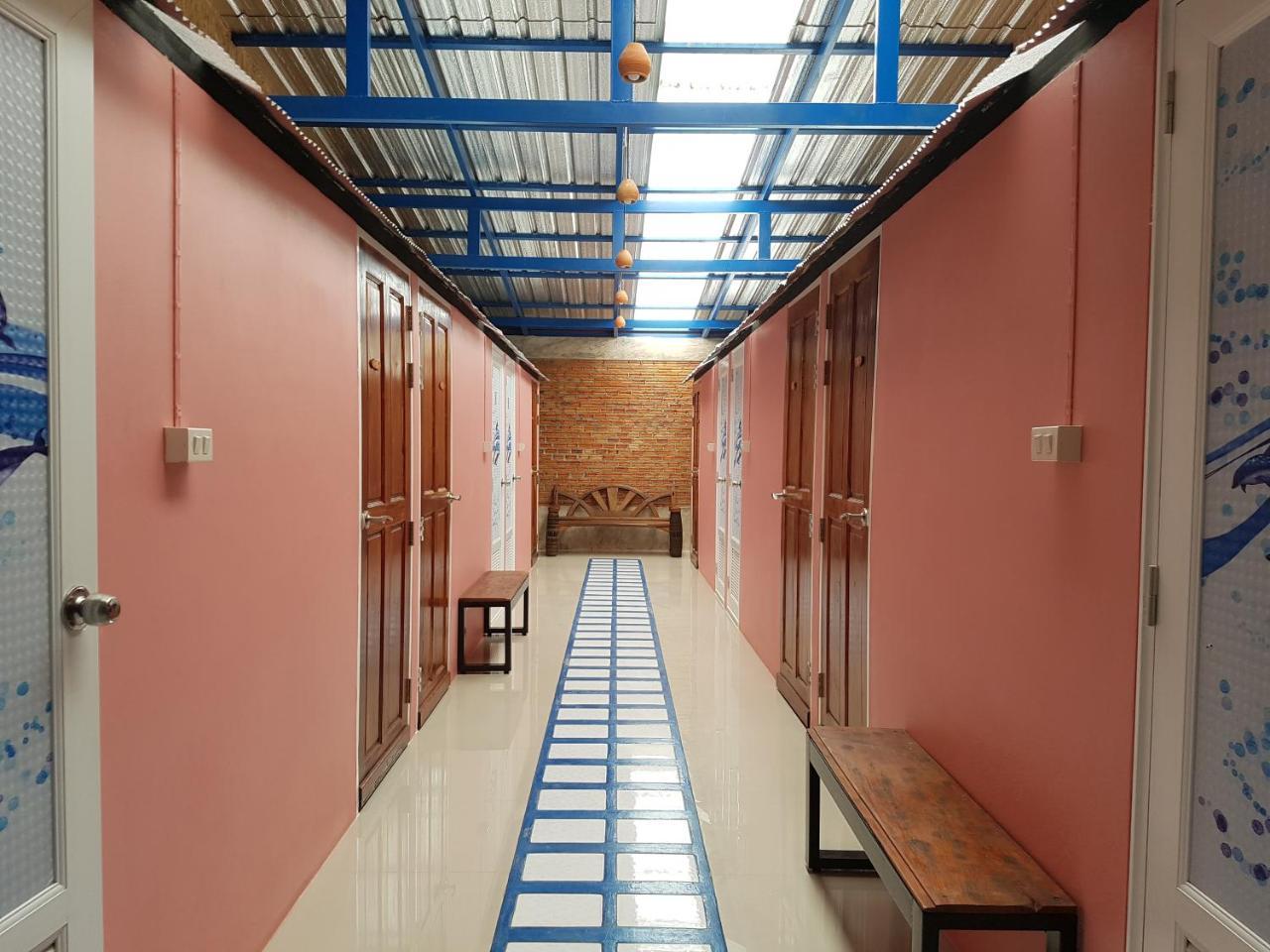 Sun Smile Hostel Ubon Ratchathani Bagian luar foto