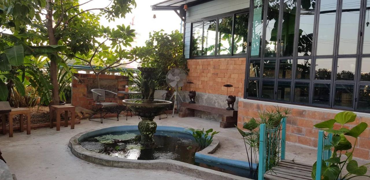 Sun Smile Hostel Ubon Ratchathani Bagian luar foto
