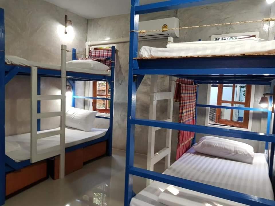 Sun Smile Hostel Ubon Ratchathani Bagian luar foto