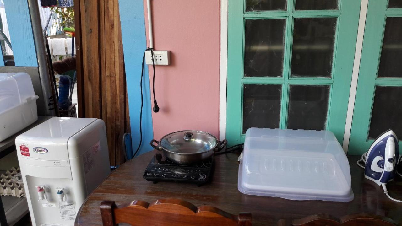 Sun Smile Hostel Ubon Ratchathani Bagian luar foto