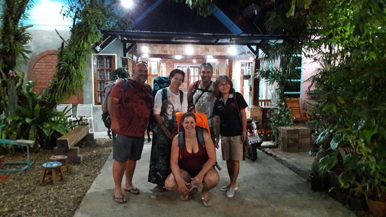 Sun Smile Hostel Ubon Ratchathani Bagian luar foto