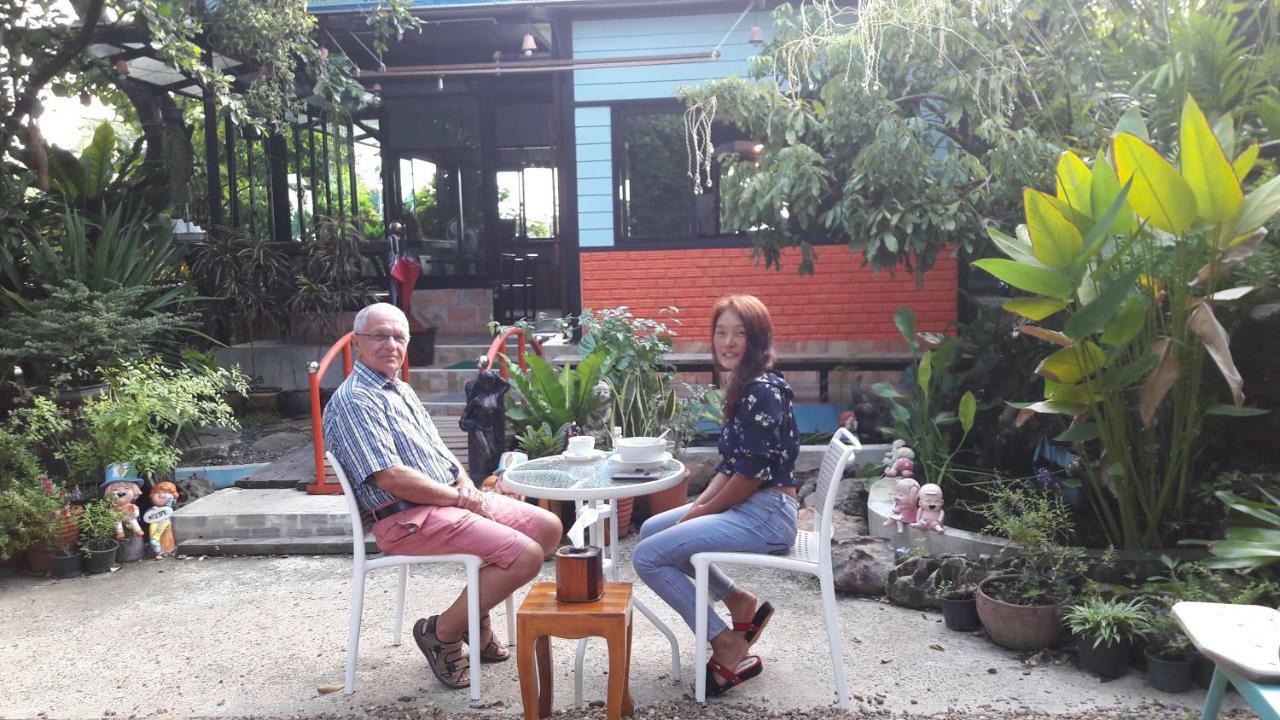 Sun Smile Hostel Ubon Ratchathani Bagian luar foto